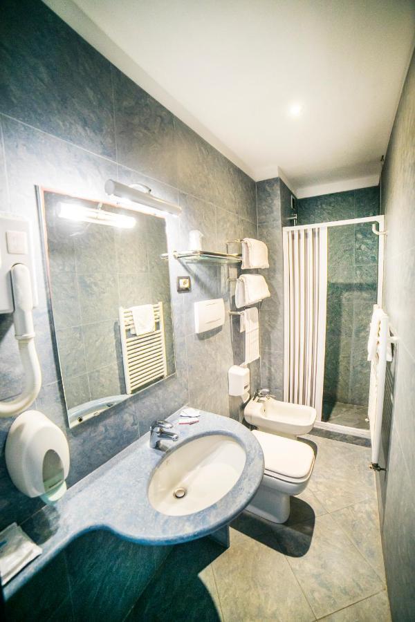 מונטה קטיני טרמה Hotel Raphael מראה חיצוני תמונה
