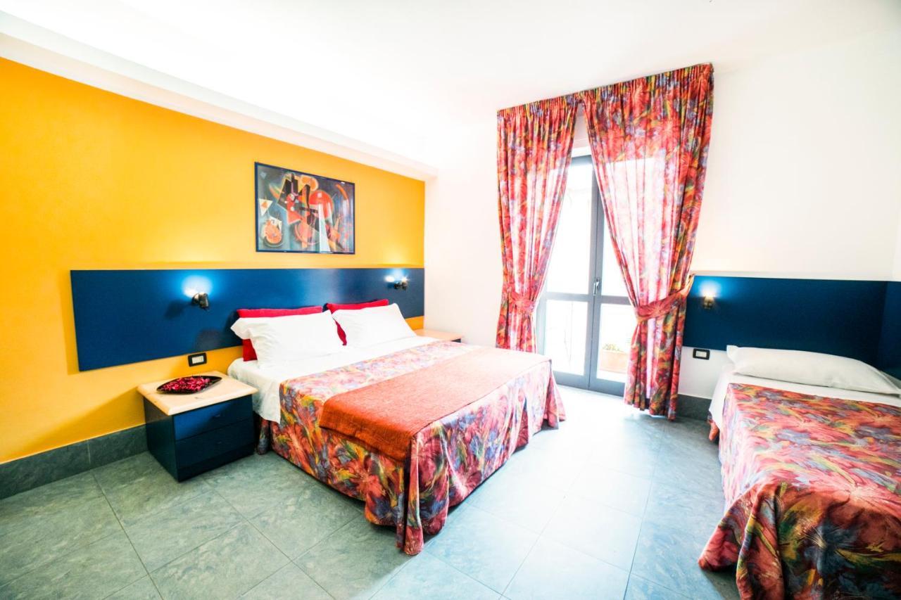 מונטה קטיני טרמה Hotel Raphael מראה חיצוני תמונה